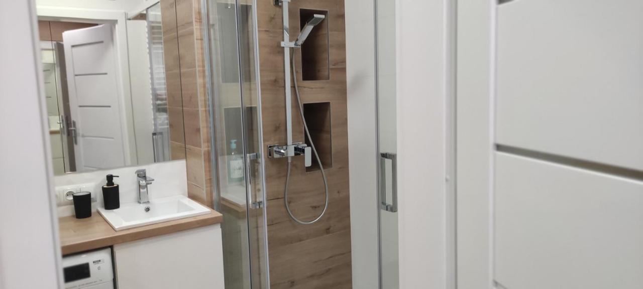 Apartament Przy Fabrycznym Łódź Buitenkant foto